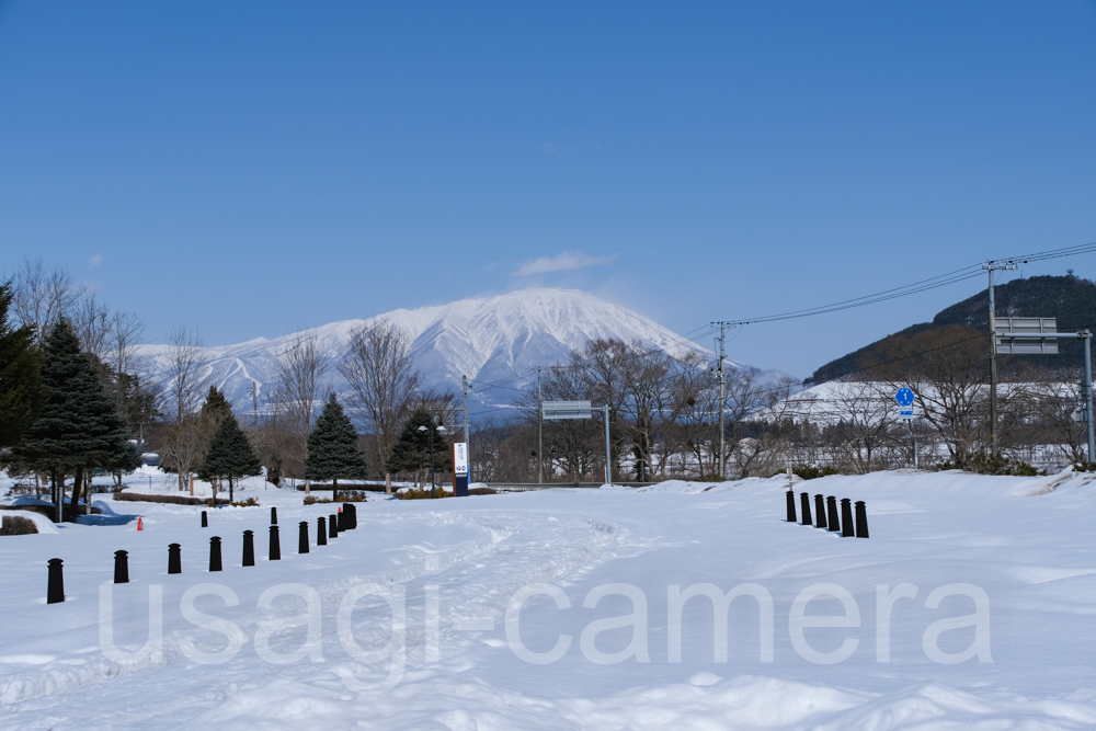 冬の岩手山